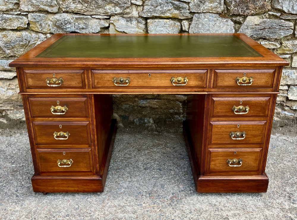 Edwardian Mahogany Pedestal Desk