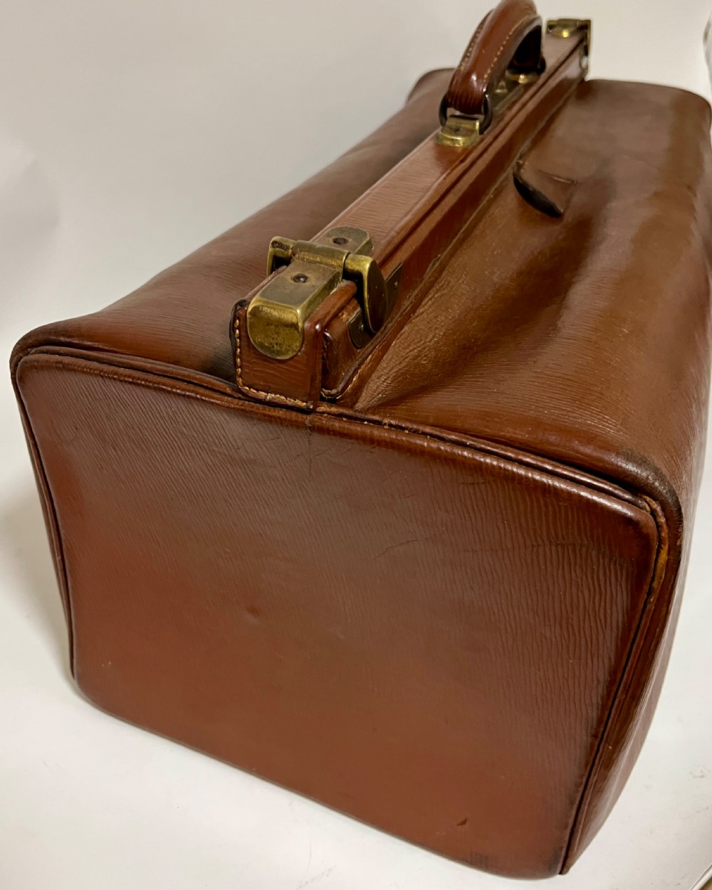 Large Antique Leather Gladstone Bag View VI