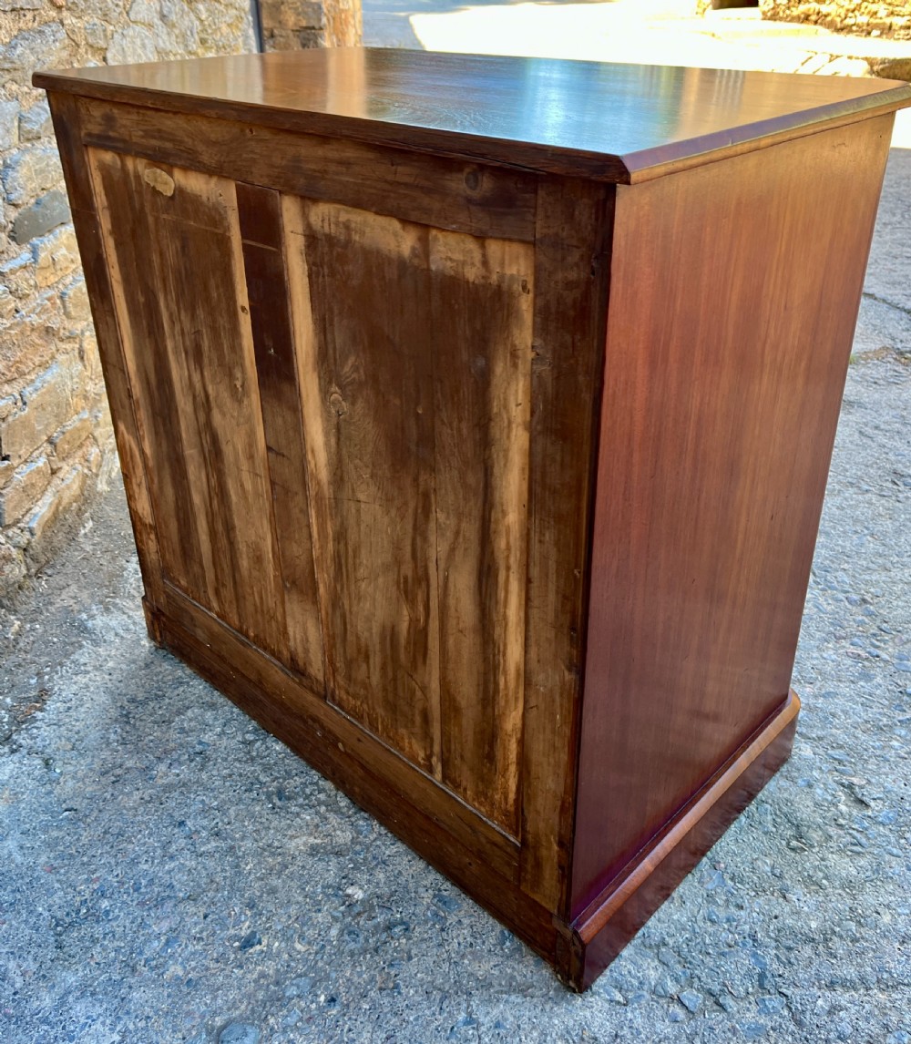 Victorian Mahogany Chest Of Drawers View IV
