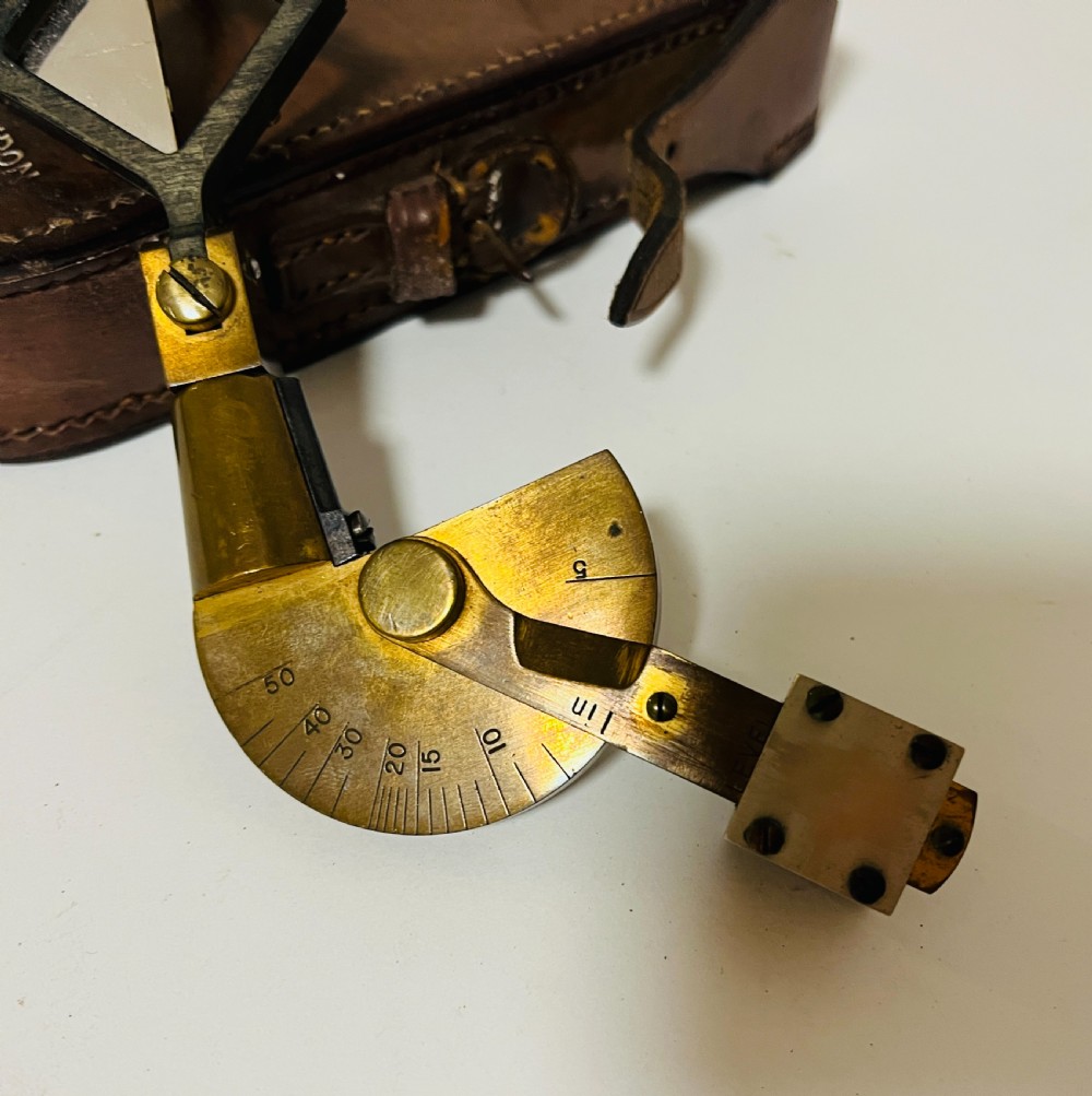 Military De Lisle Clinometer
 View V