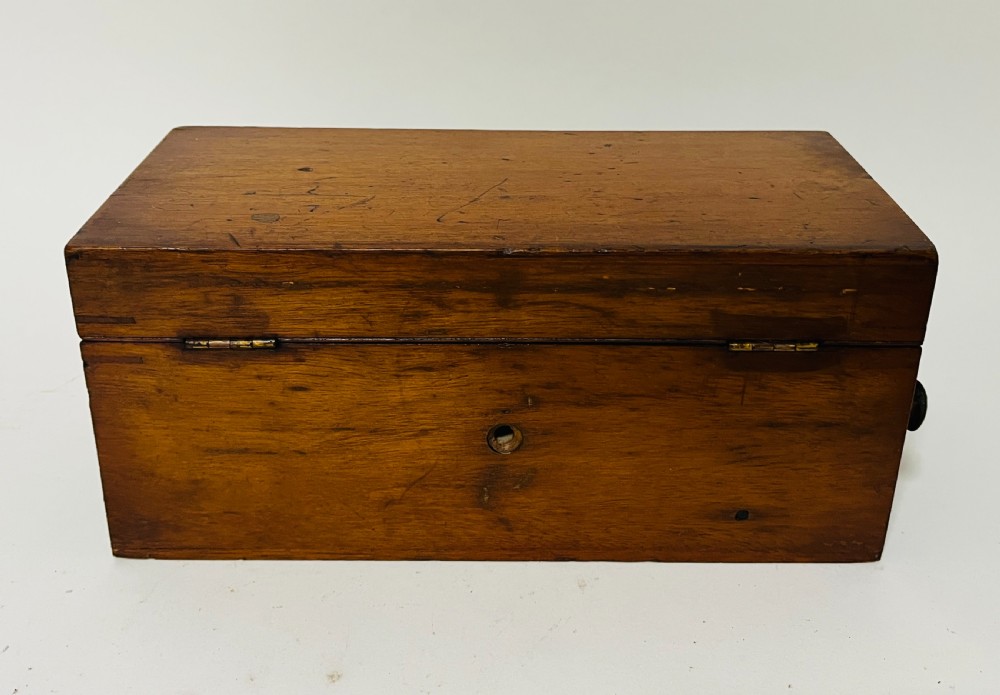 Victorian Electric Shock Machine View XIV