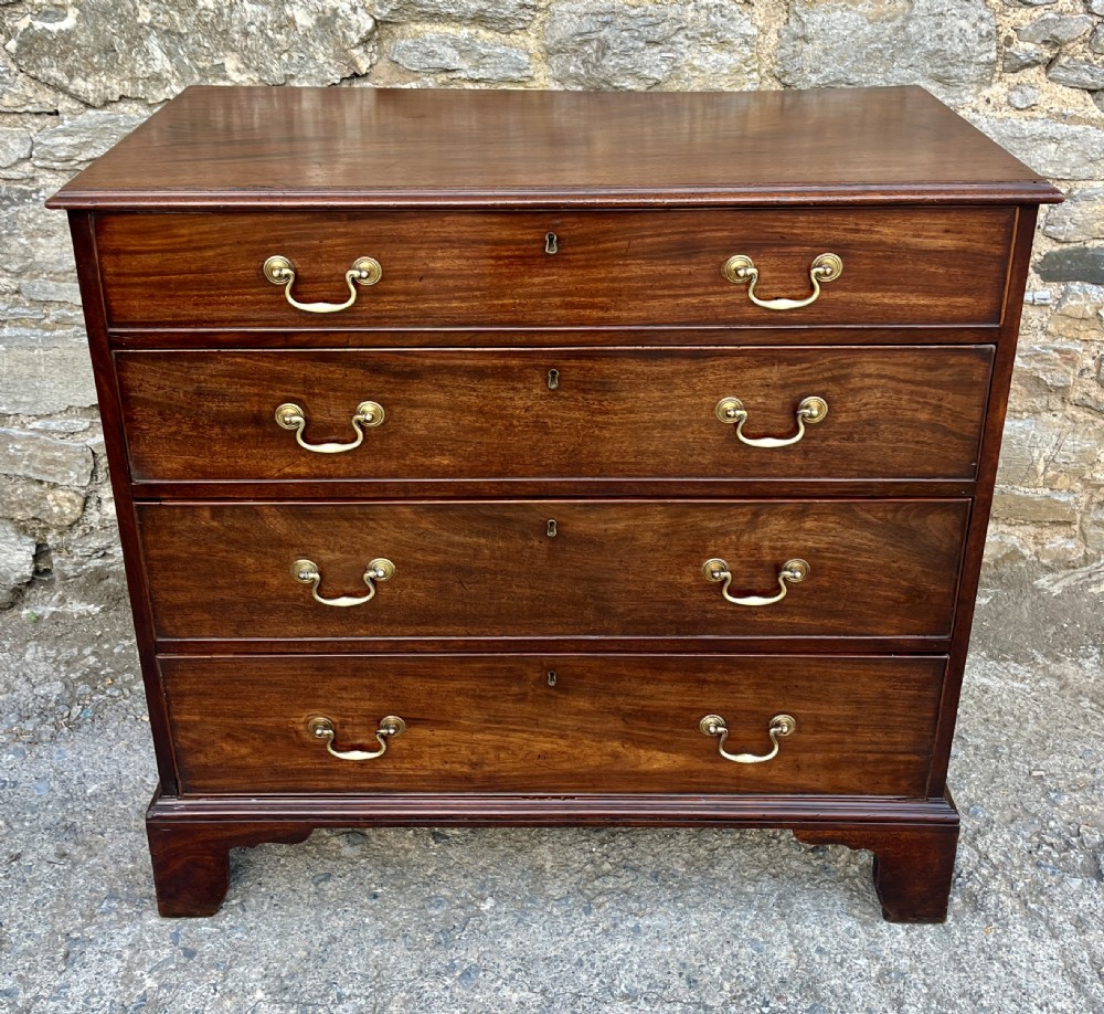 Georgian Mahogany Chest of Drawers