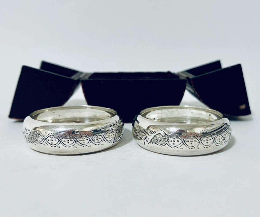 Pair of Victorian Silver Napkin Rings in Box View IV