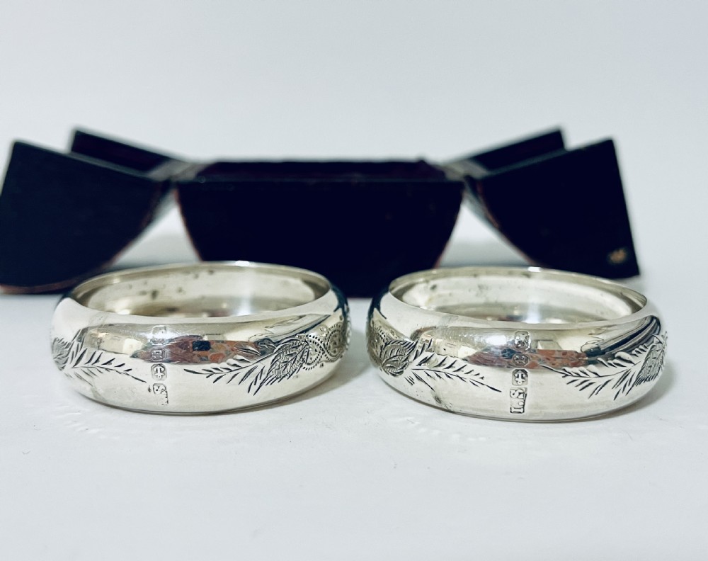 Pair of Victorian Silver Napkin Rings in Box View VI