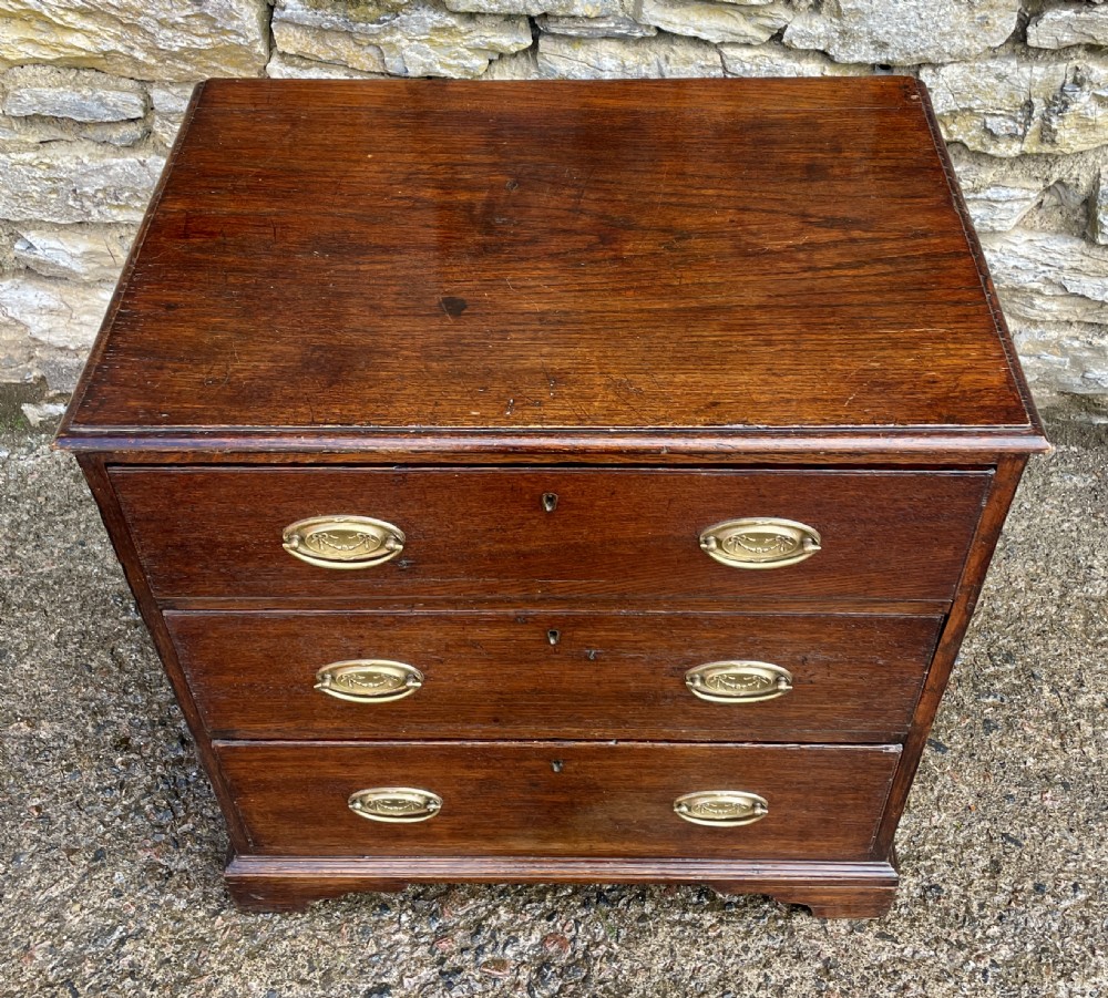 ?Small Georgian Oak Chest of Drawers View III