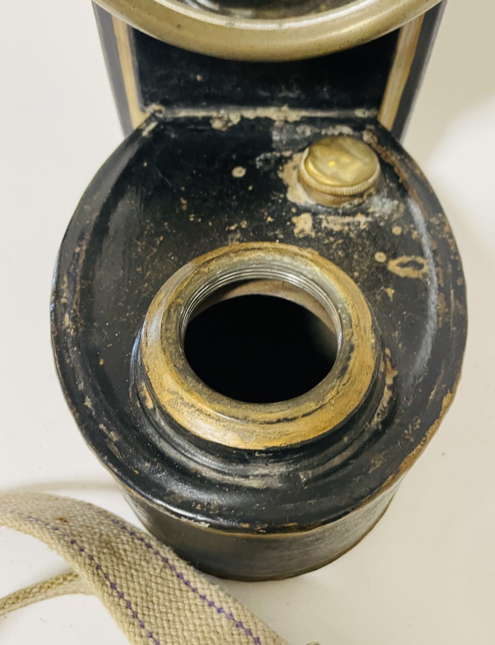 Antique Toleware Wall Mounted Oil Lamp View XII