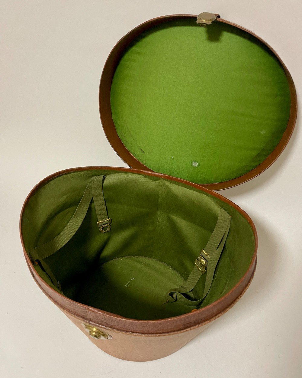 Antique Silk Top Hat in Box View VII