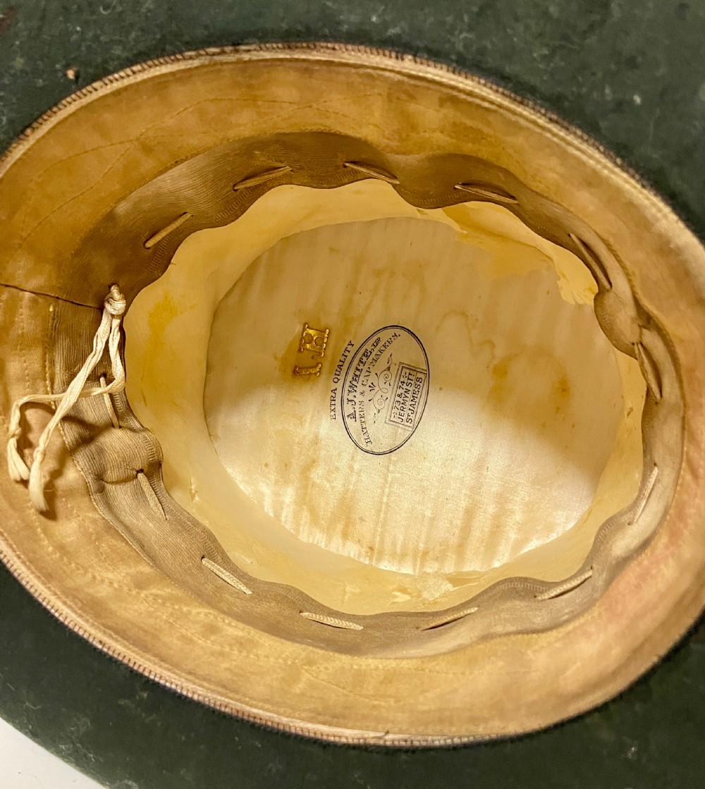 Antique Silk Top Hat in Box View IX