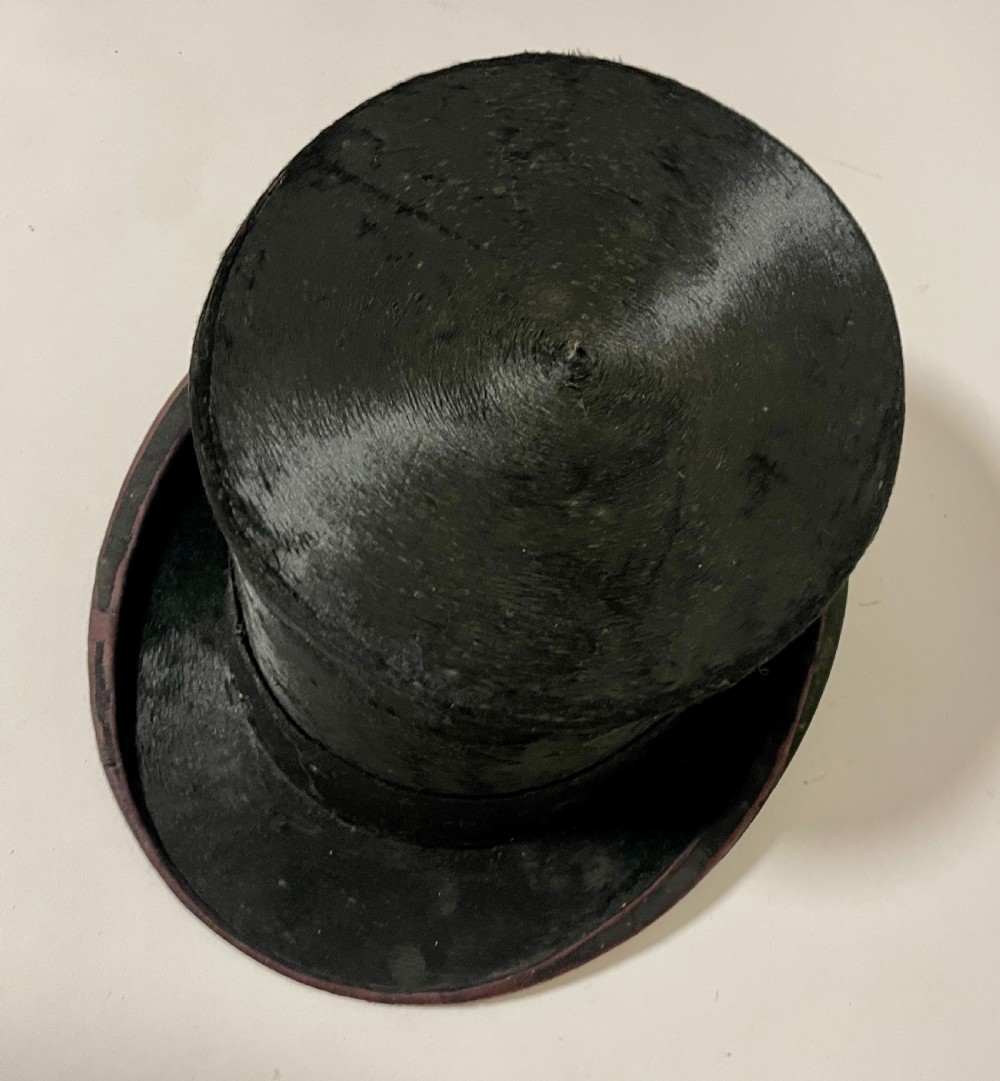 Antique Silk Top Hat in Box View X