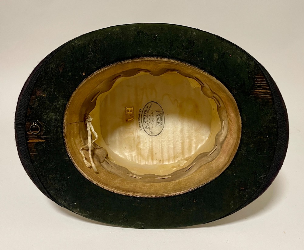 Antique Silk Top Hat in Box View XI