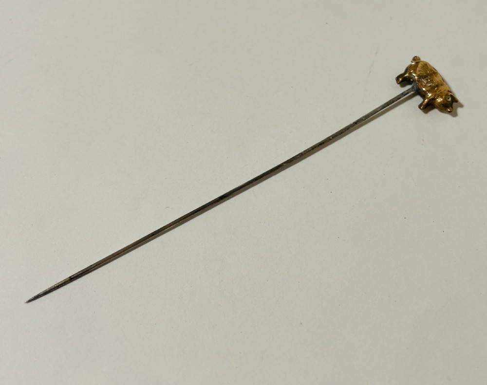 9ct Gold Pig Hat Pin View IX
