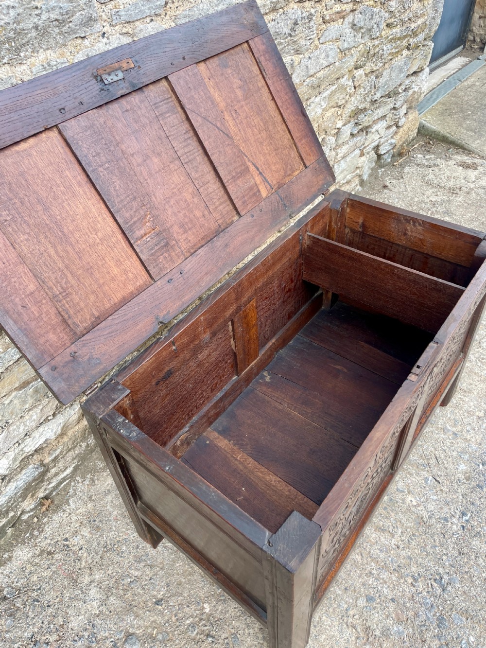 17th Century Oak Coffer View IV