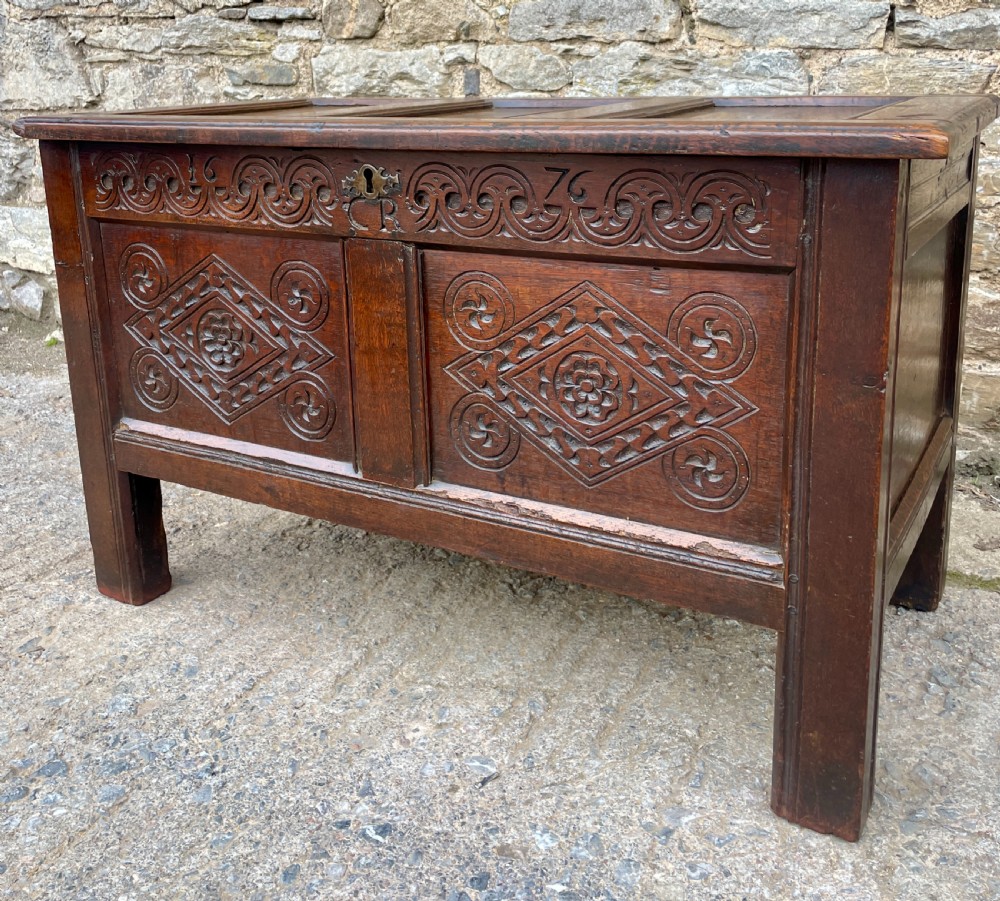 17th Century Oak Coffer View XII