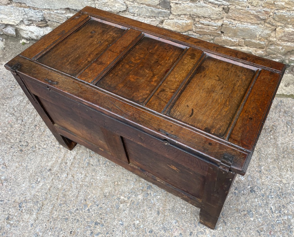 17th Century Oak Coffer View XXI