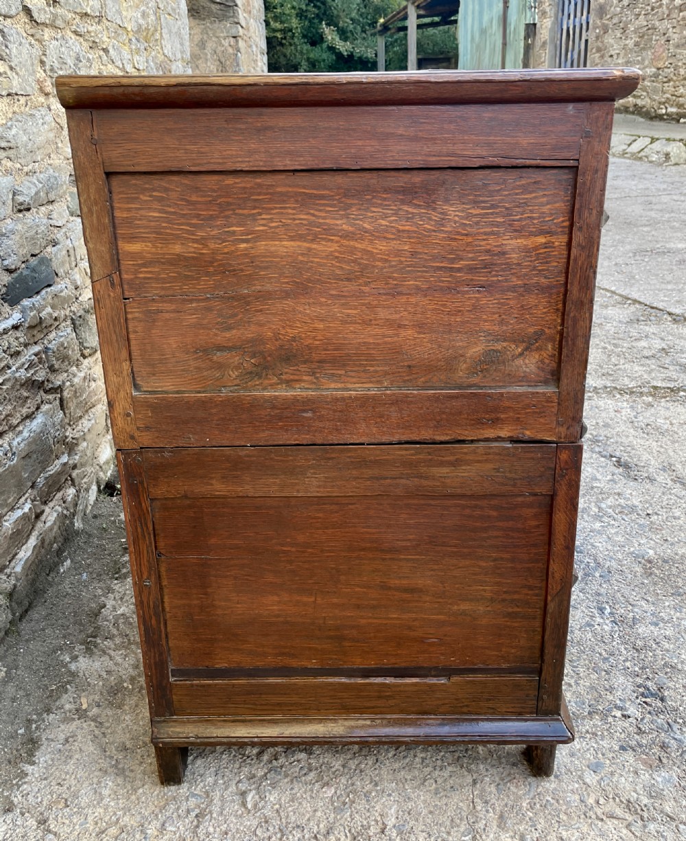 17th Century Oak Chest of Drawers View VII