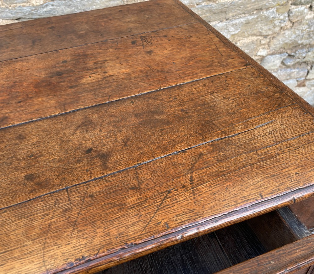 17th Century Oak Chest of Drawers View XVIII