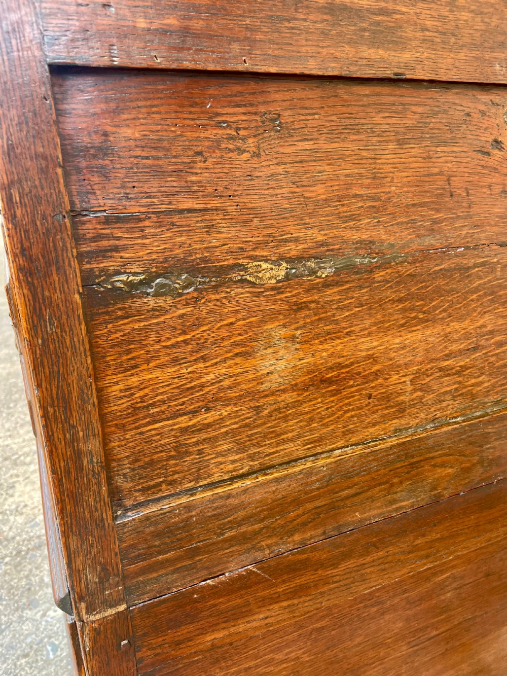 17th Century Oak Chest of Drawers View XXIII