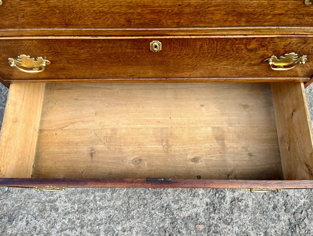 Georgian Oak Crossbanded Chest of Drawers View XVI