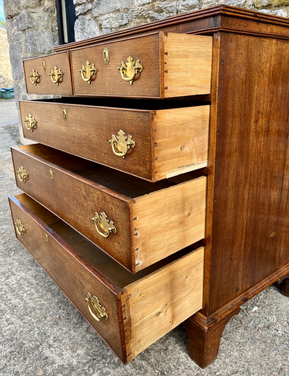 Georgian Oak Crossbanded Chest of Drawers View XIX