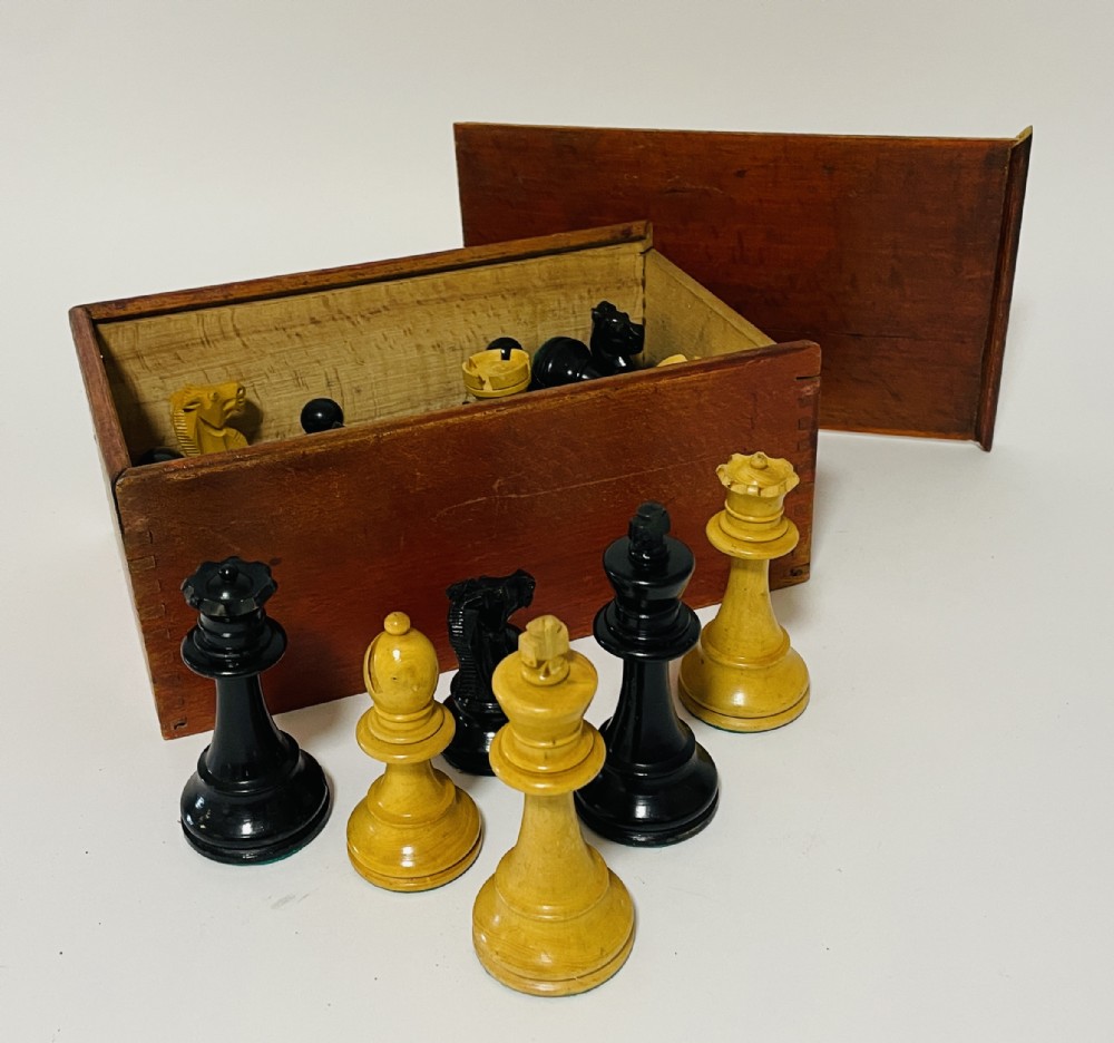 Staunton Pattern Chess Set
