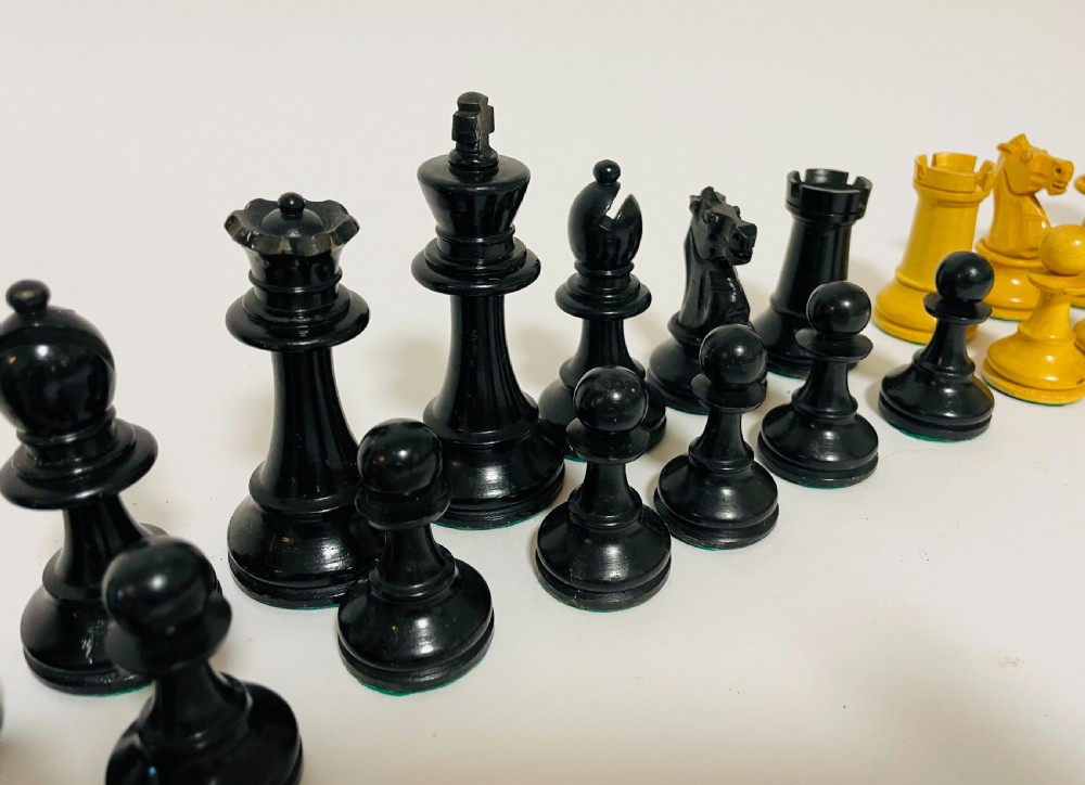 Staunton Pattern Chess Set
 View VI