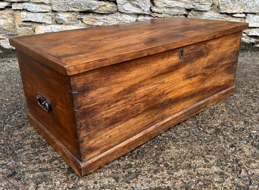 Antique Elm Blanket Box View XXIII