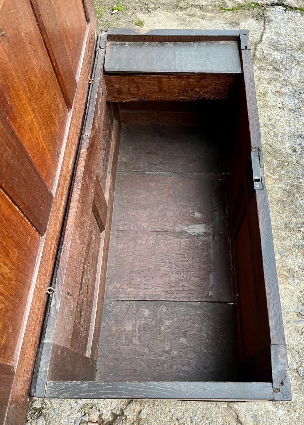 17th Century Oak Coffer View IX