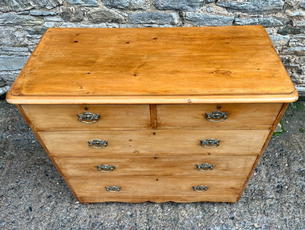 Large Antique Pine Chest of Drawers View III