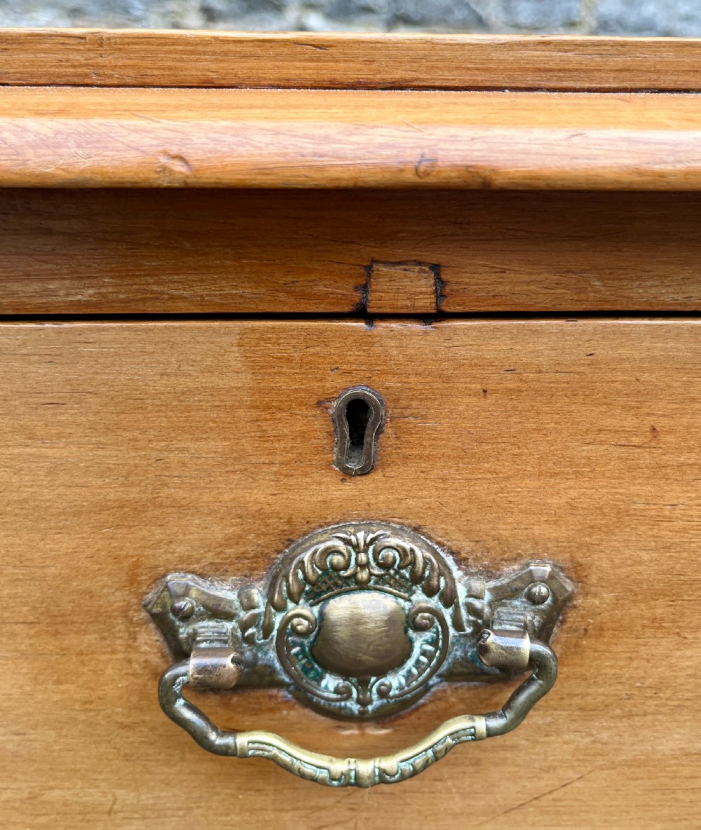 Large Antique Pine Chest of Drawers View VIII