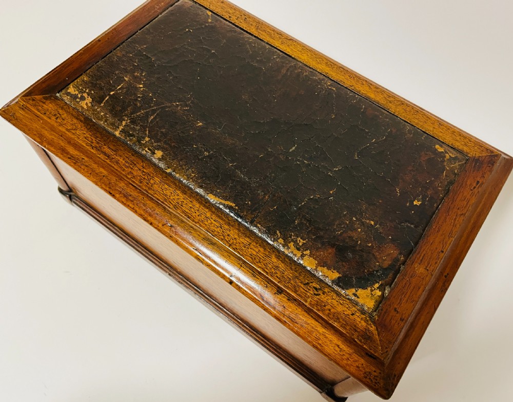 Antique Mahogany Shoe Shine Box View VIII