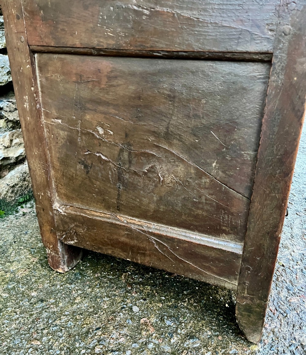 18th Century Welsh Oak Livery Cupboard View XXV