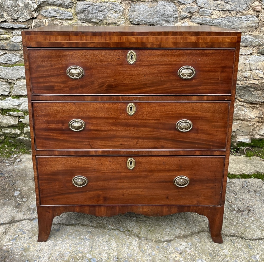 Small Regency Mahogany Chest of Drawers