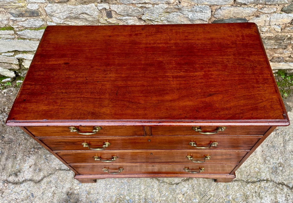 Georgian Mahogany Chest of Drawers View V