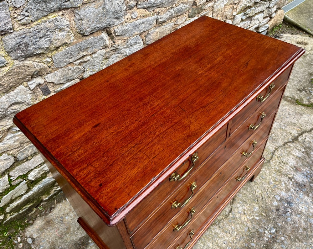Georgian Mahogany Chest of Drawers View VIII