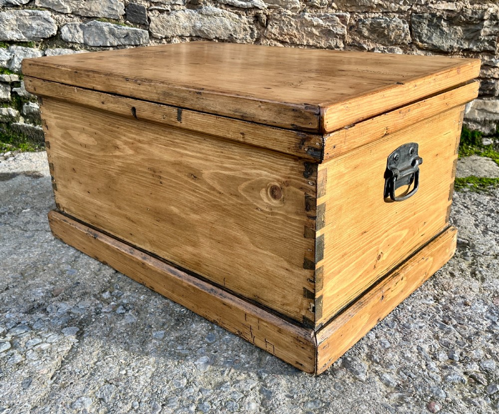 Small Antique Stripped Pine Blanket Box View VII