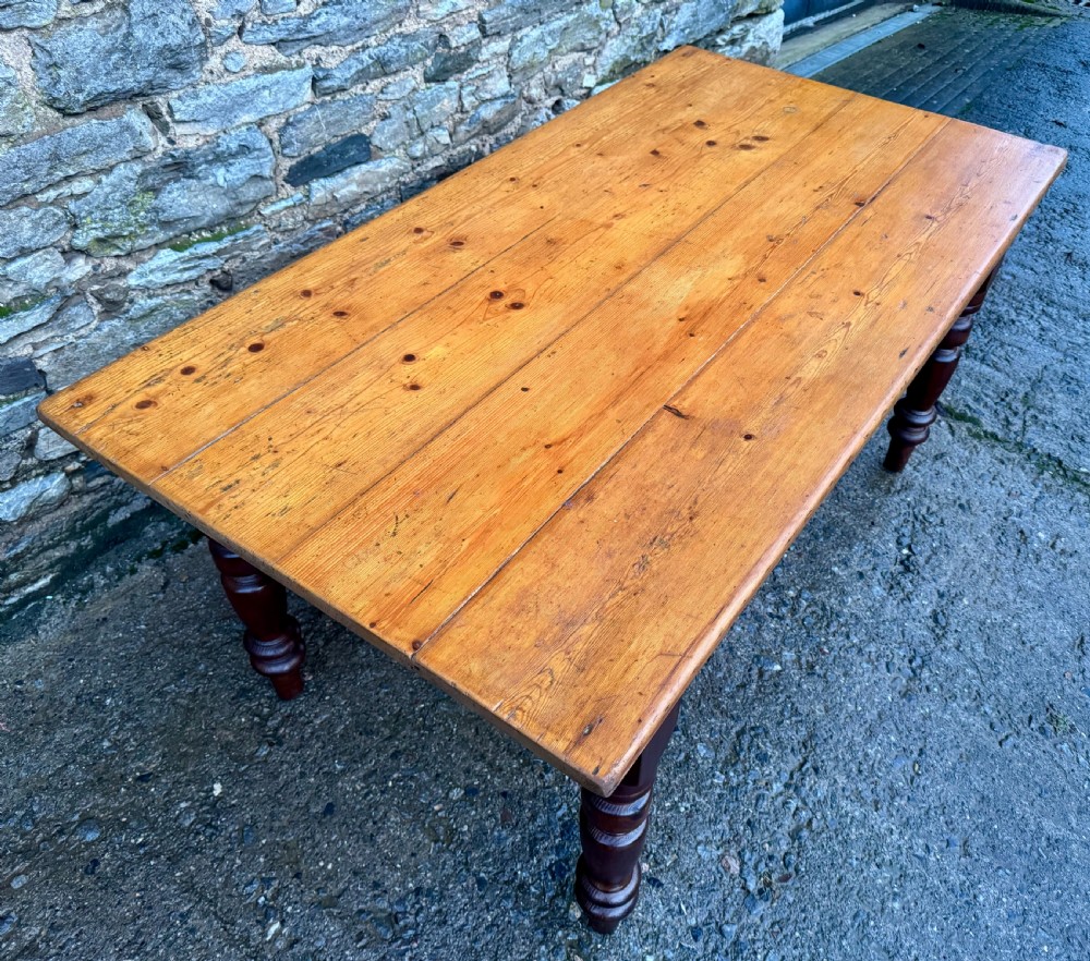 Pine Farmhouse Table
 View VI