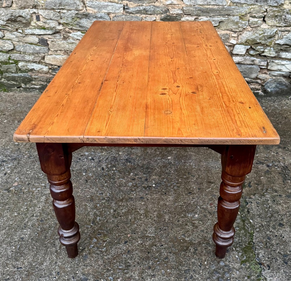 Pine Farmhouse Table
 View VIII