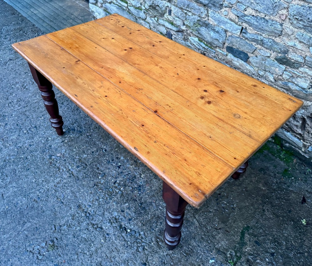 Pine Farmhouse Table
 View IX