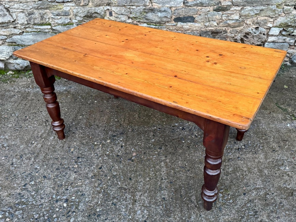 Pine Farmhouse Table
 View XI
