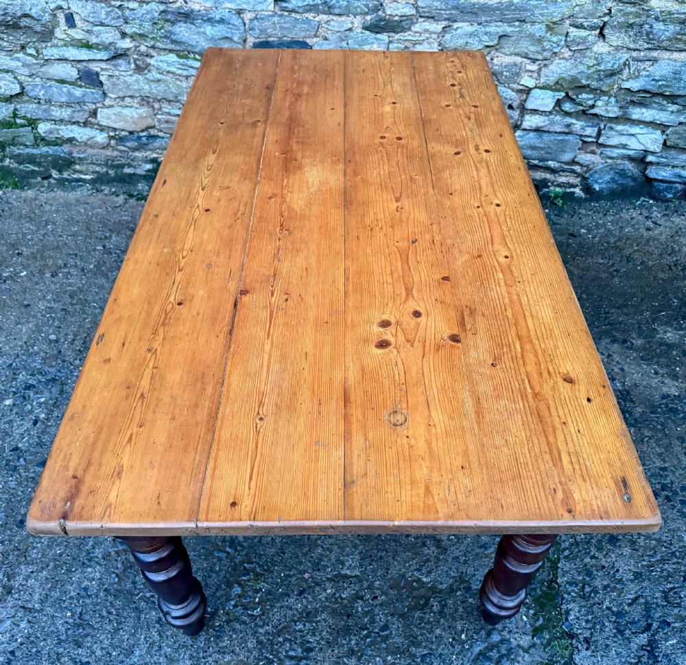 Pine Farmhouse Table
 View XII