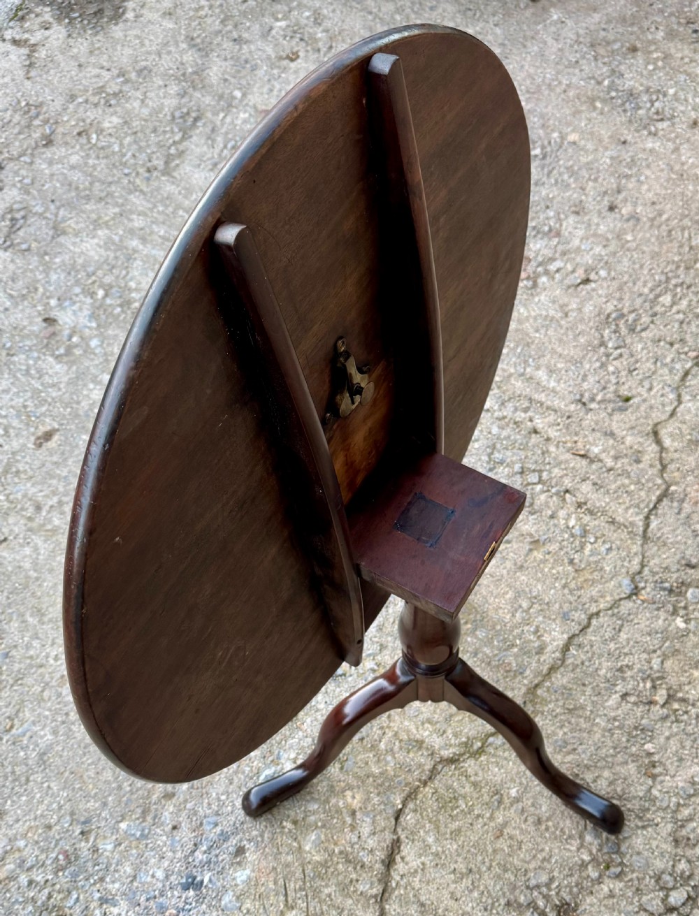 Georgian Mahogany Occasional Tilt Top Table View VI