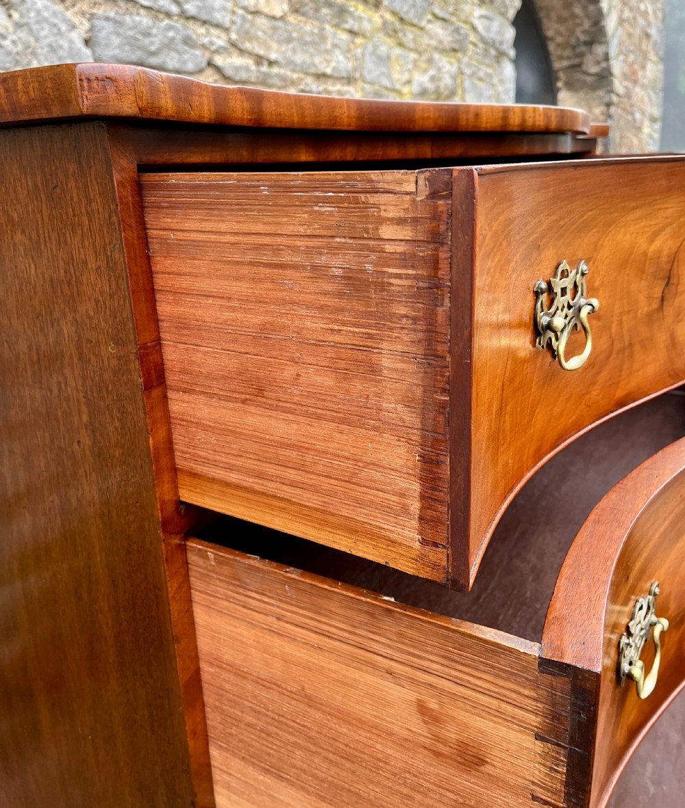 George III Serpentine Mahogany Chest of Drawers View V
