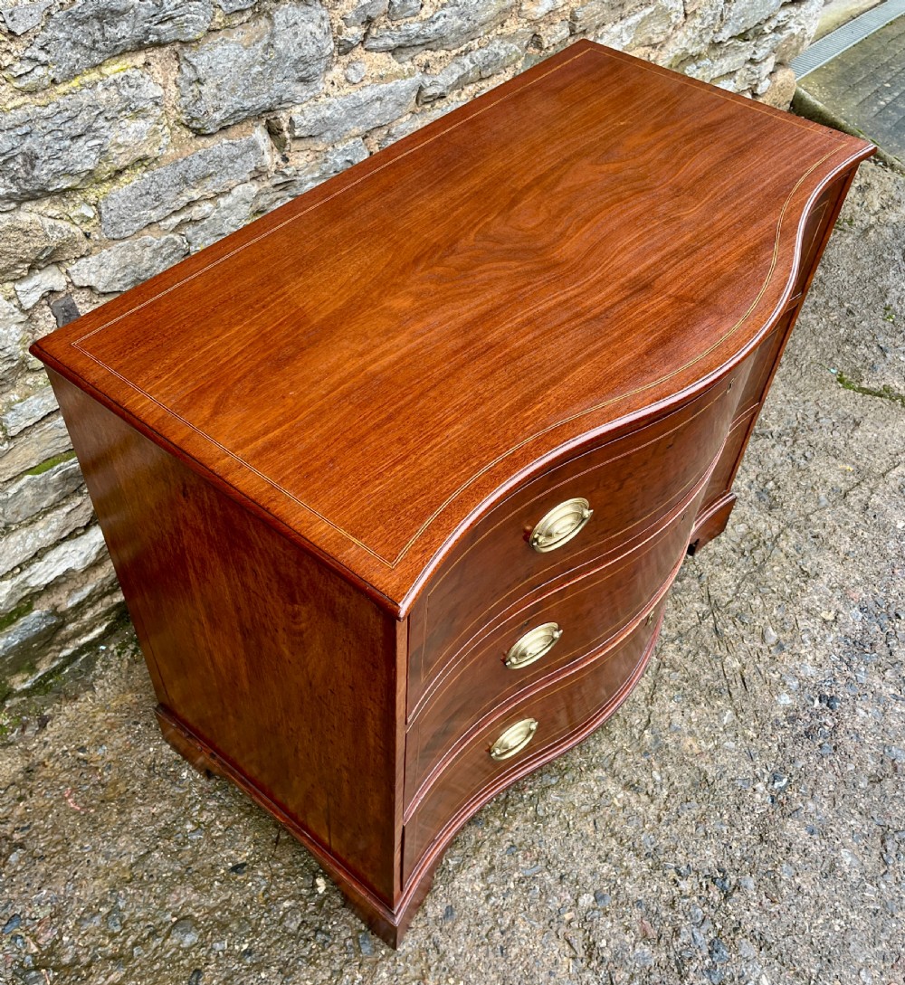 George III Serpentine Mahogany Chest of Drawers View VI