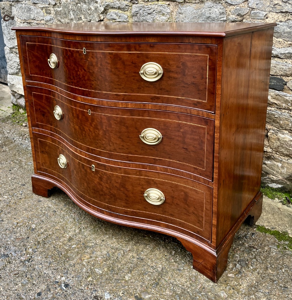 George III Serpentine Mahogany Chest of Drawers View VII