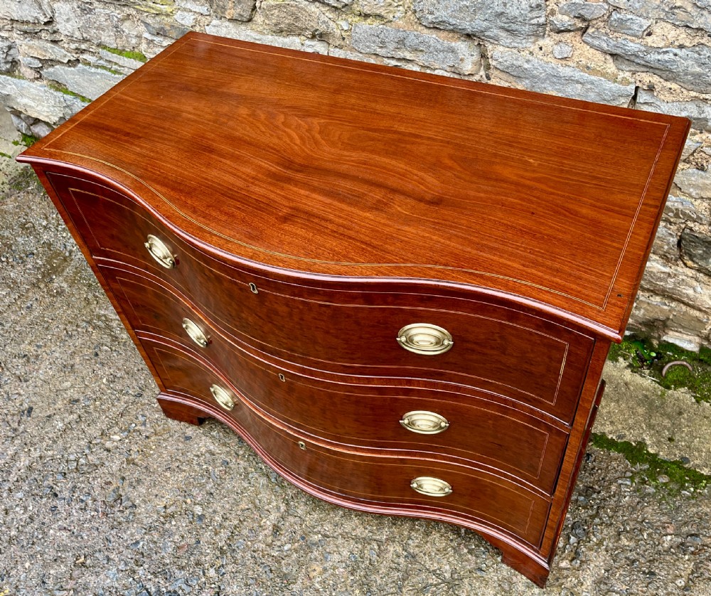 George III Serpentine Mahogany Chest of Drawers View IX