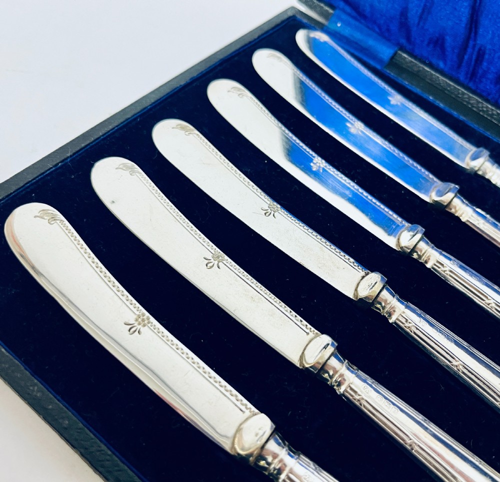 Set of 6 Antique Silver Handled Butter Knives View IV