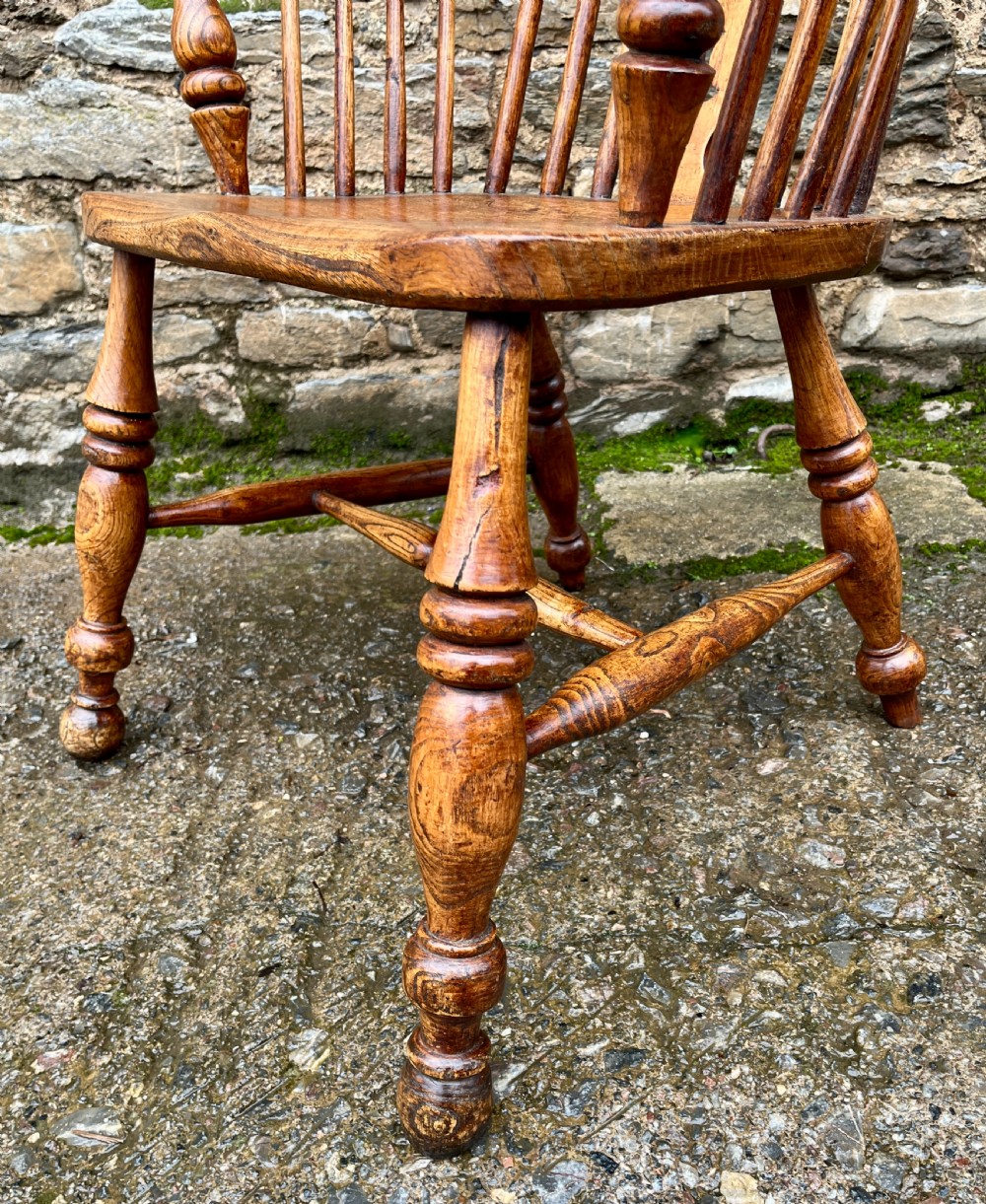 Antique Elm Windsor Chair View V