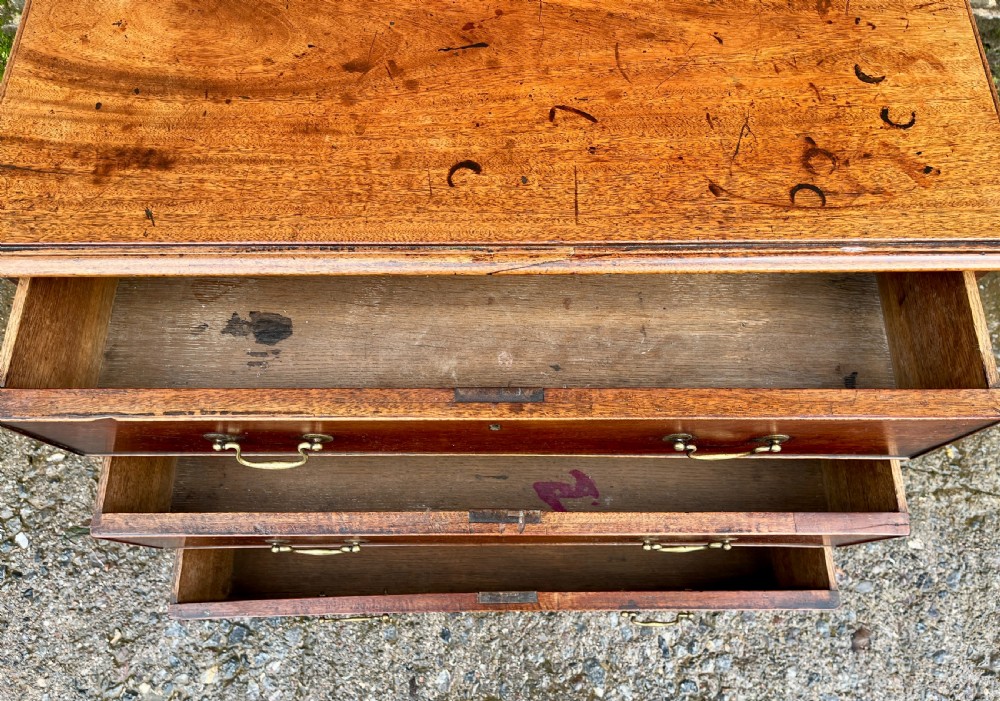 Small Georgian Mahogany Chest of Drawers View VIII