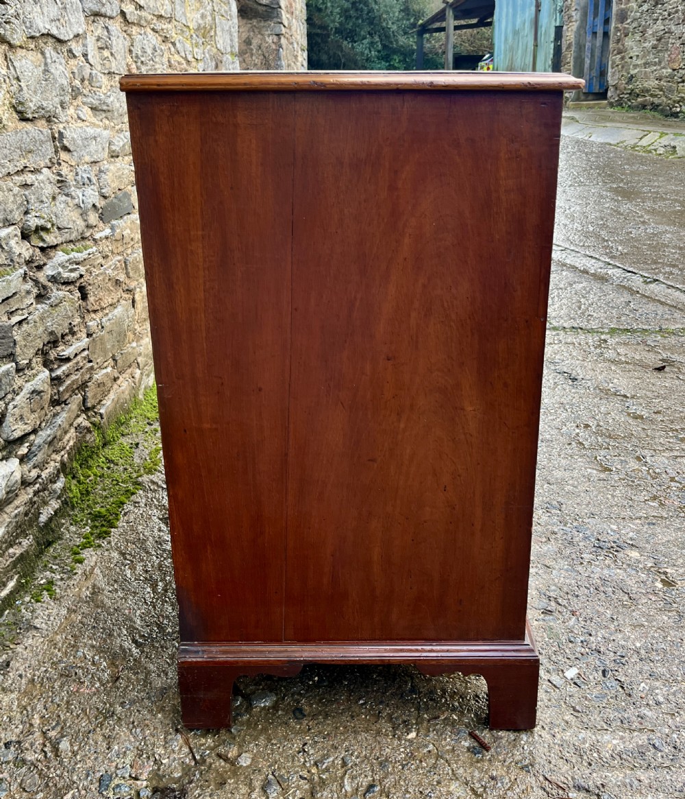 Georgian Mahogany Chest of Drawers View V