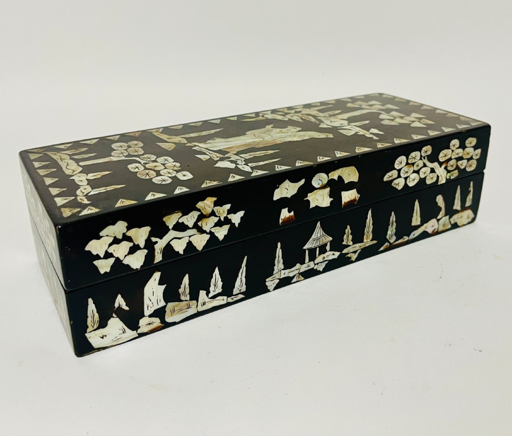 Antique Chinese Mother of Pearl Inlaid Box View IV
